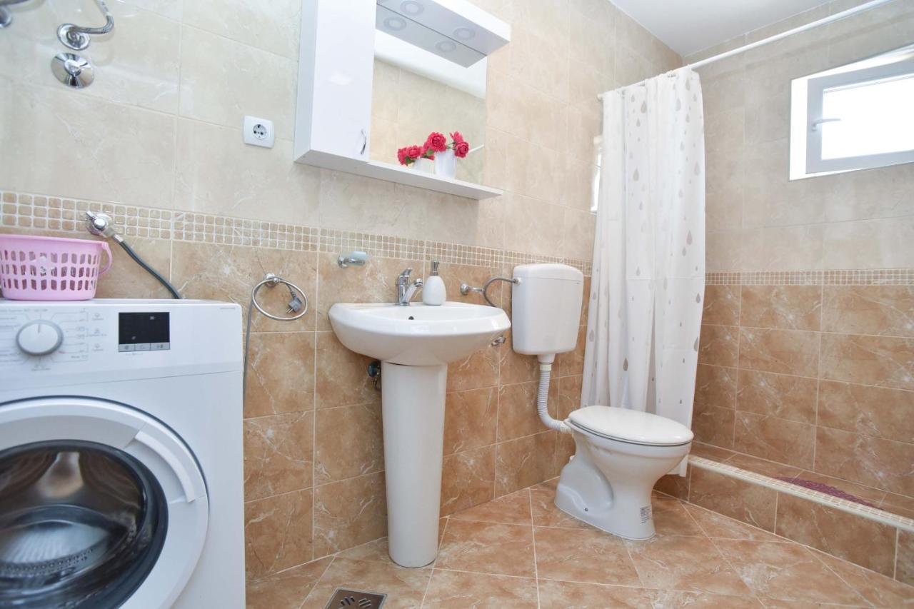 Ban Apartmani Budva Exterior foto