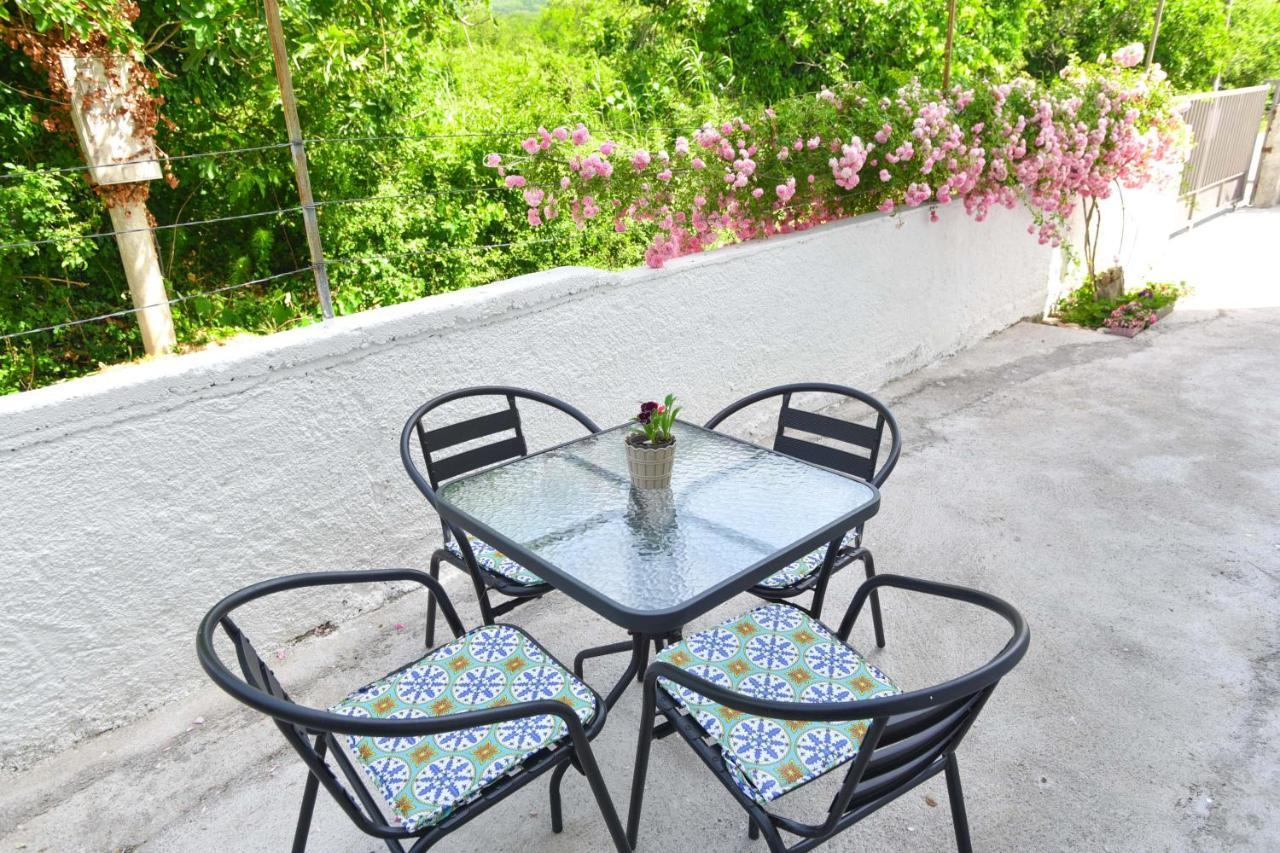 Ban Apartmani Budva Exterior foto